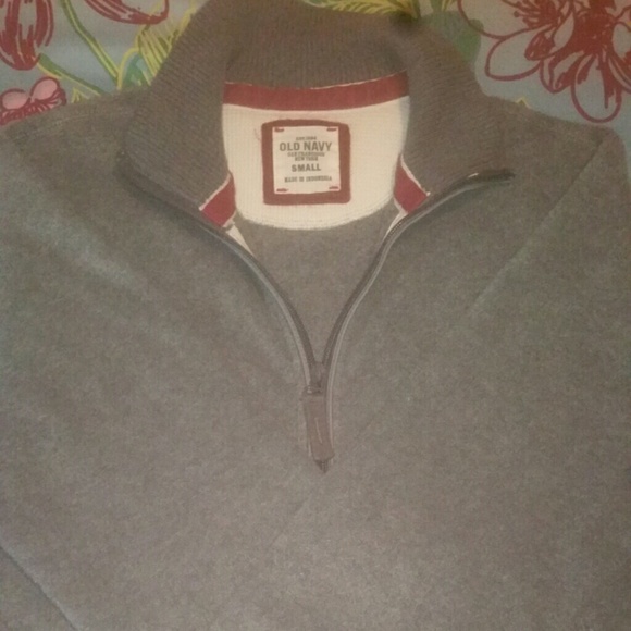 Old Navy full zip! Size small!