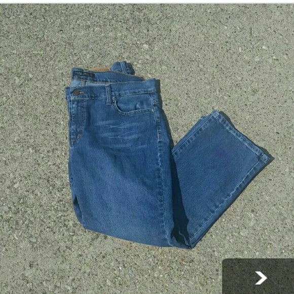 Size 14 american eagle capri