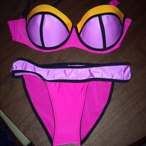 Very Bright push up bikini