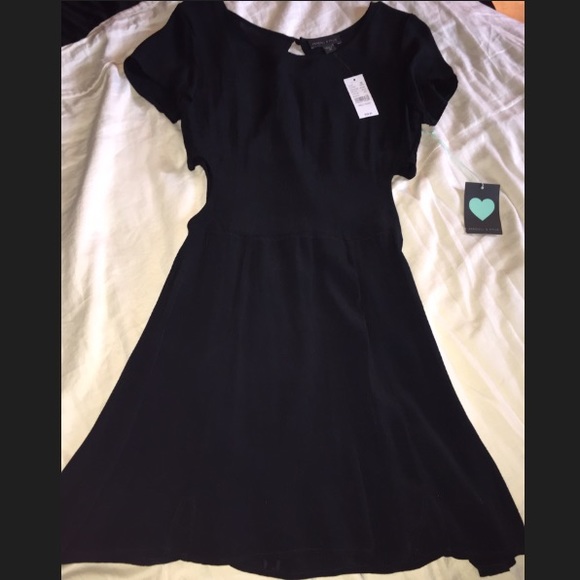 SOLD on Ⓜ️ecAri - Picture 2 of 4