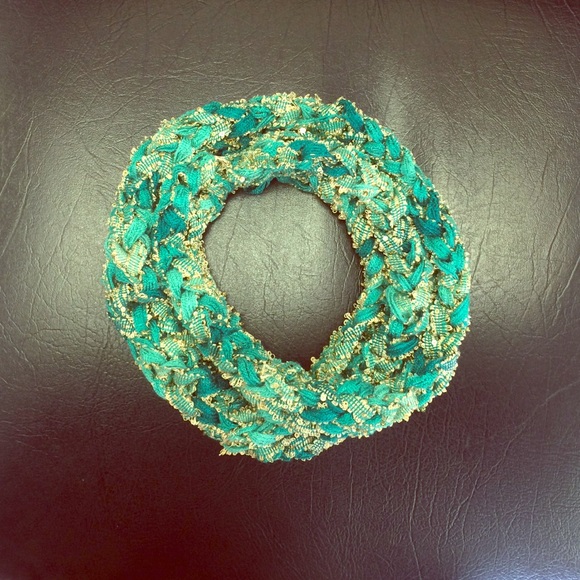 Infinity scarf