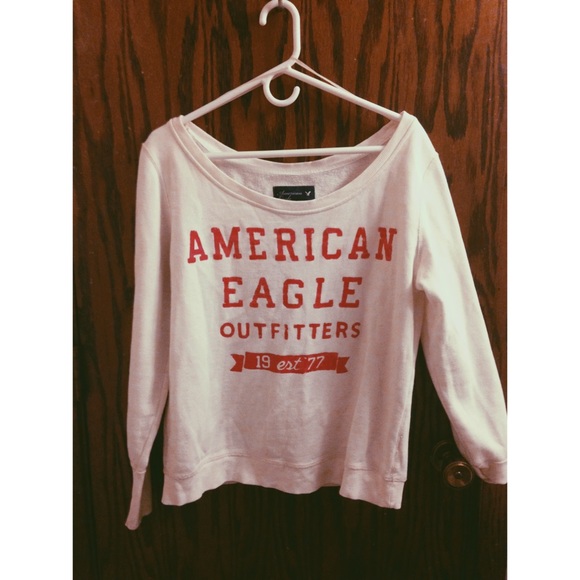 White American Eagle Sweater