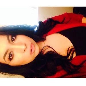 Meet your Posher, Mireya