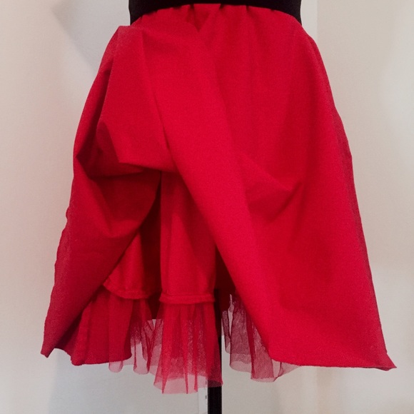 Red dress - Picture 2 of 3