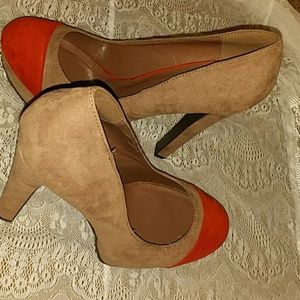 NWOT! Sexy work pumps! Let's make an offer!!