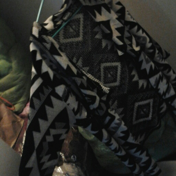 Objects dart  sweater - Picture 3 of 3