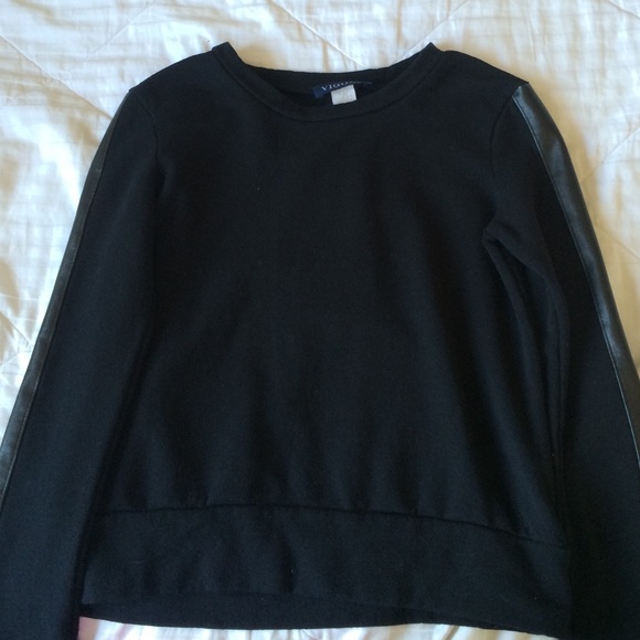 Black Vigoss Sweater