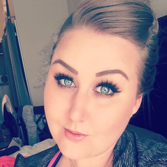 💕Meet Your Seller!! 💕 - Picture 3 of 6