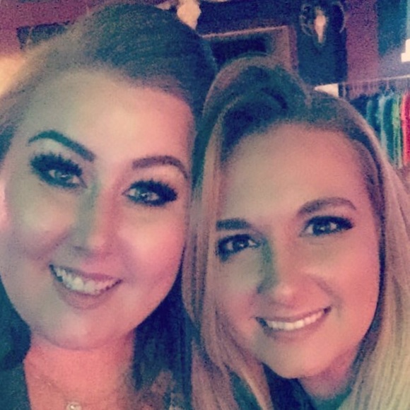 💕Meet Your Seller!! 💕 - Picture 5 of 6