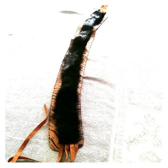 Tiger belt with genuine black fur