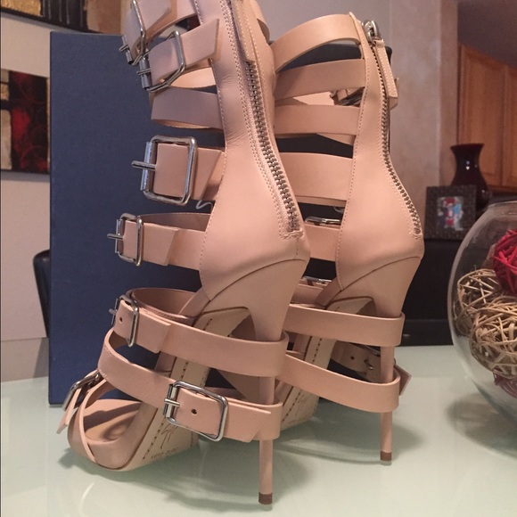 🚫SOLD🚫BNIB RARE ZANOTTI BUCKLE SANDALS - Picture 2 of 4