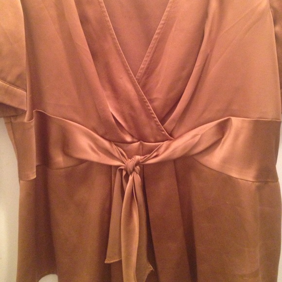 Top - Picture 3 of 4