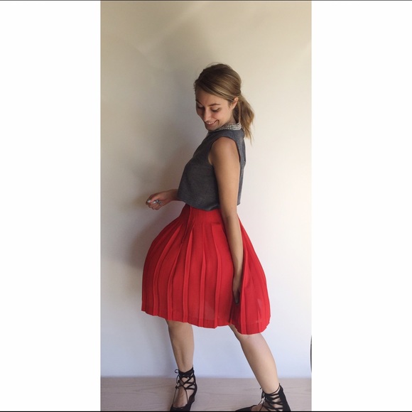 🎉Not for sale 🎉wool cropped sweater & skirt - Picture 4 of 4