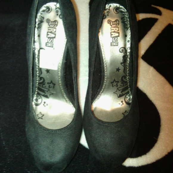 Nwt high heel shoes