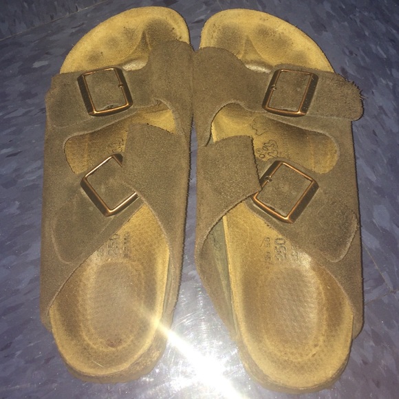 BROWN SUEDE BIRKENSTOCKS