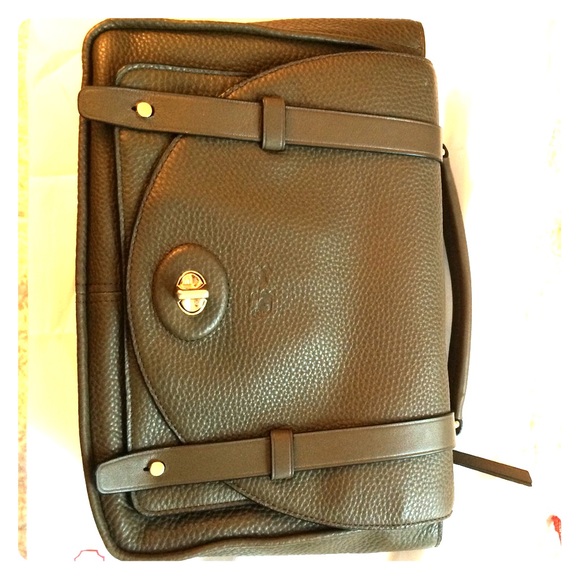 COACH Bleeker Brooklyn Messenger in Pebbled Lthr