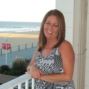 Meet your Posher, Connie