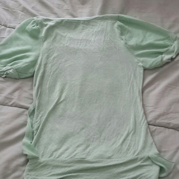 Sage green top - Picture 3 of 4