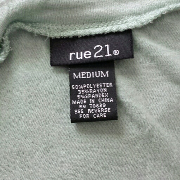 Sage green top - Picture 4 of 4