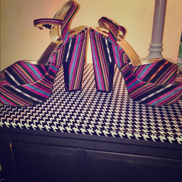 Multi-Color Wedge heel Shoe