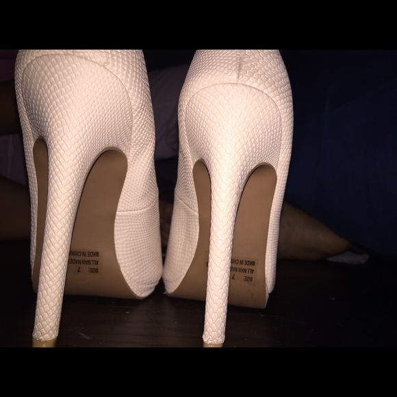 Pink nude high heels - Picture 2 of 4