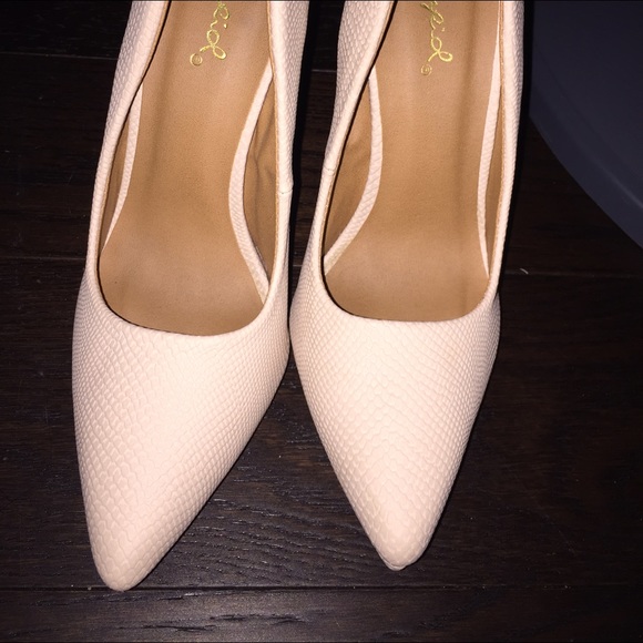 Pink nude high heels - Picture 4 of 4