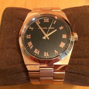 Micheal Kors Black Dial Rose Gold-tone MK5937