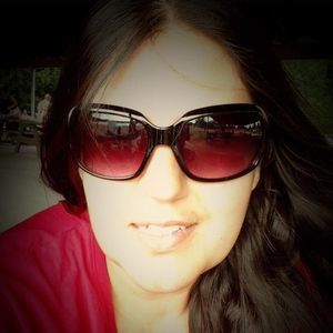 Meet your Posher, Sandy