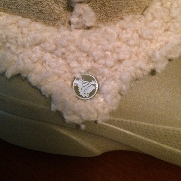 New CROCS Nadia Boots Khaki Rubber Mid calf boots - Picture 2 of 4