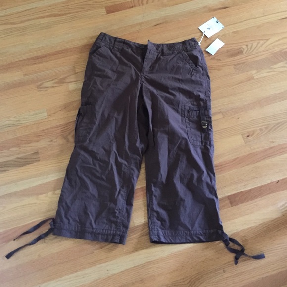 NWT brown capris