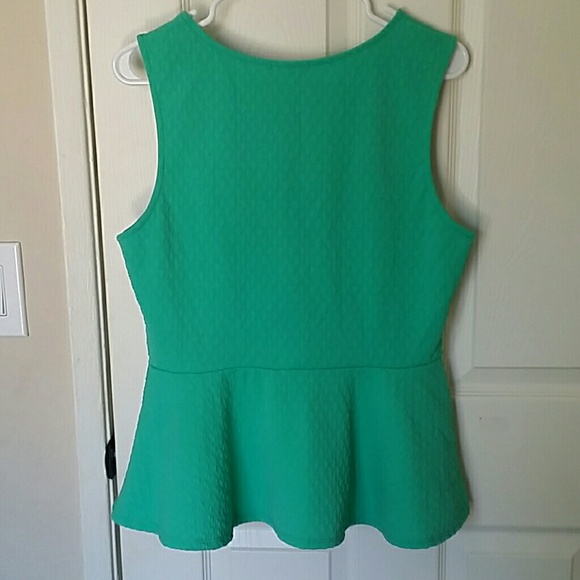 Mint peplum top - Picture 2 of 2