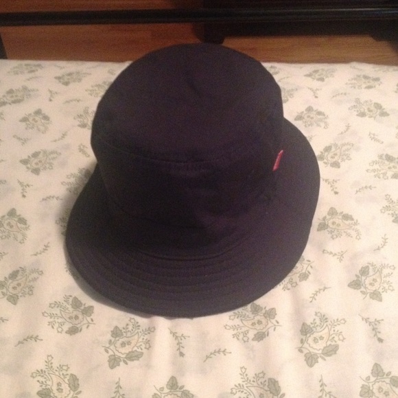 ASPHALT reversible bucket hat