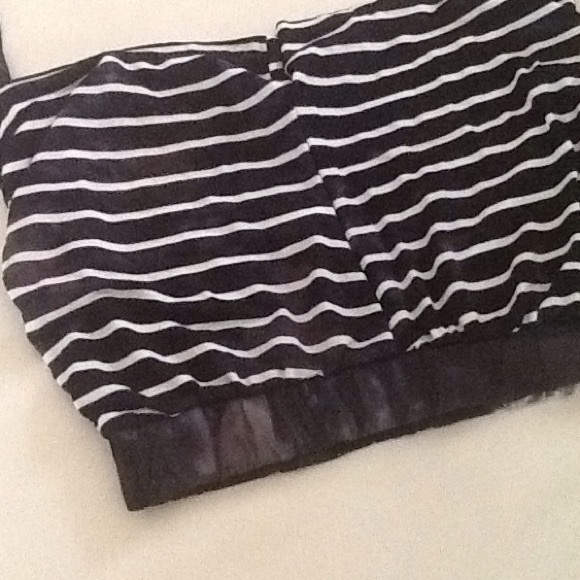 Short - Picture 2 of 3