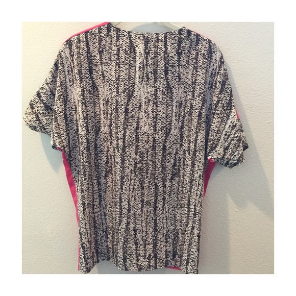 SACHIN + BABI flowy blouse - Picture 2 of 2