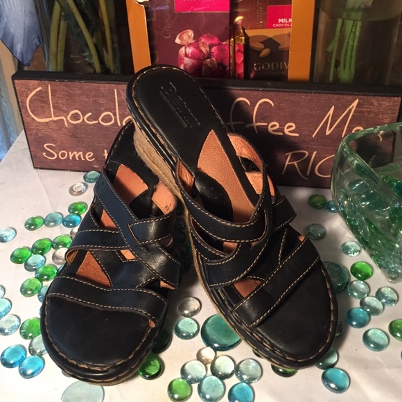 👠👠2 Pair Born Sandals👠👠 - Picture 3 of 4