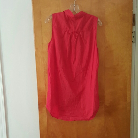 H&M red sleeveless button down shirt - Picture 2 of 4
