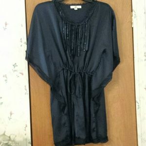 Size Medium Dark Blue Blouse W/Design