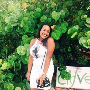 Meet your Posher, Caroline