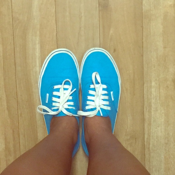 Turquoise vans!