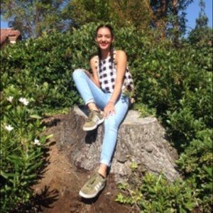 Meet your Posher, Brooke