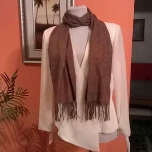 Nice Scarf  Roundtree &Yorke