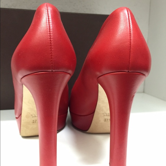 Authentic Red Gucci platform peep toes size 7.5 - Picture 4 of 4