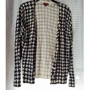 Houndstooth pattern sweater