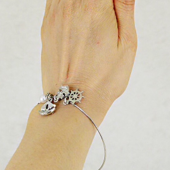 3 for 15🎀Rhodium tone sailboat rudder bracelet - Picture 3 of 4