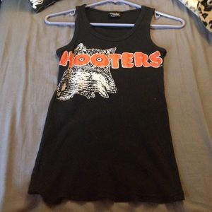Hooters shirt!