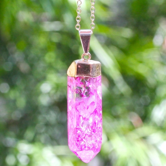 Jewelry - SOLD Pink Crackle Quartz Necklace. NEW!