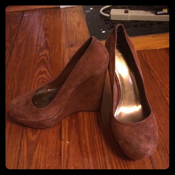 Bakers suede wedge!