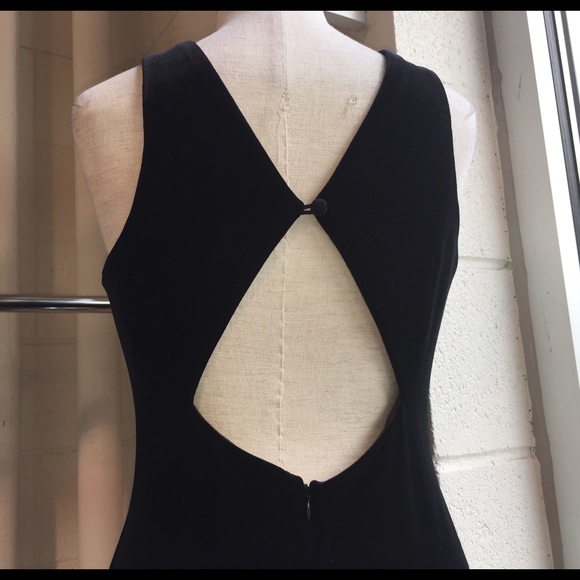 EUC black velvet evening gown Faviana NY sz 7/8 - Picture 4 of 4