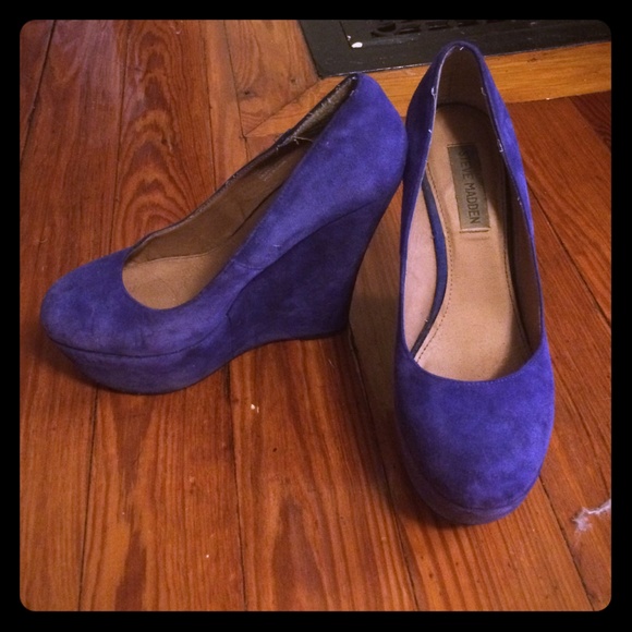 Blue Steve Madden wedge!