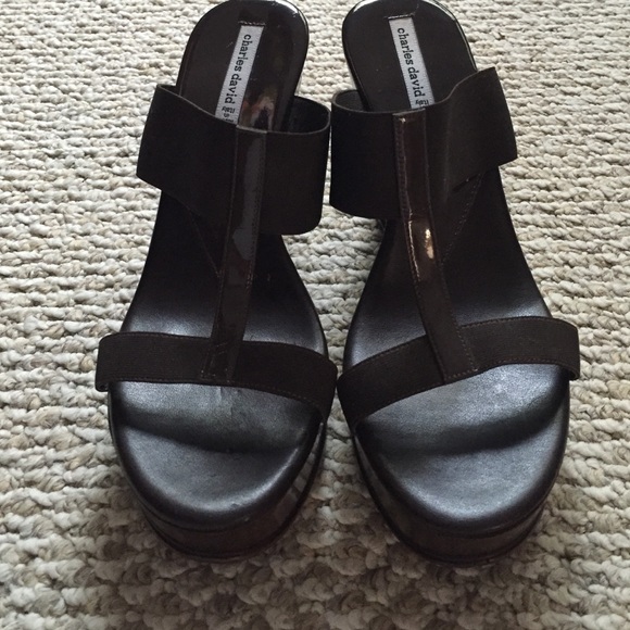 Charles David chocolate brown wedges